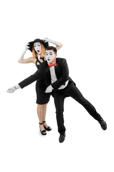 Male mime pulls invisible rope — Stock Photo, Image