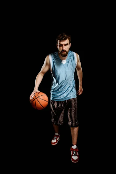 Pemain bola basket profesional di hitam — Stok Foto