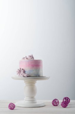 Tel topları, meringues ve kek