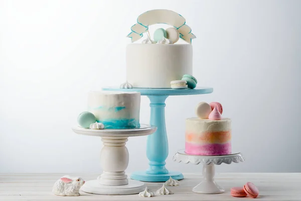 Çeşitli kekler ve meringues — Stok fotoğraf