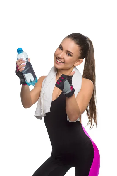 Menina com botlle mostrando OK — Fotografia de Stock