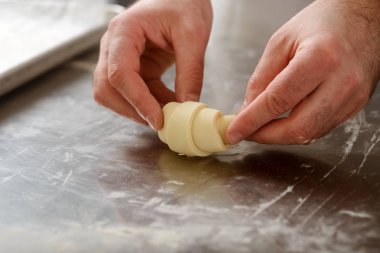 Klasik hilal rulo yapma