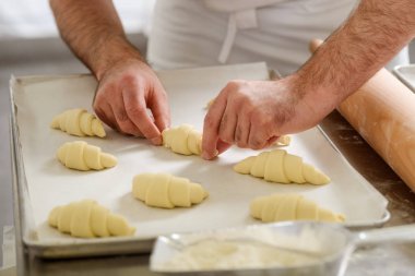 Güzel vanilya kruvasan tepsi