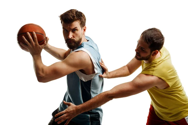 Jogo de dois jogadores de basquete — Fotografia de Stock