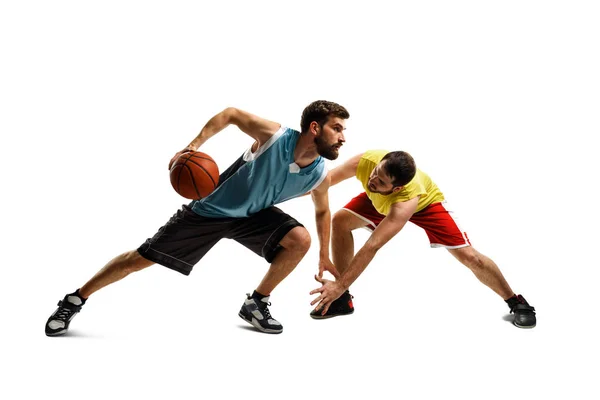 Luta de dois jogadores de basquete — Fotografia de Stock