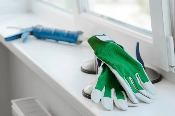 緑の作業用手袋 — ストック写真