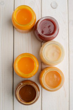 Çeşitli ev yapımı püresi