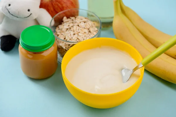 Apple puree, cereals and banana