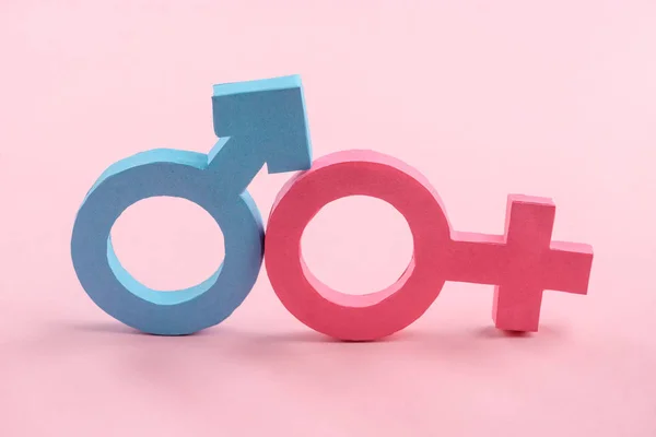 男性と女性の性別サイン — ストック写真