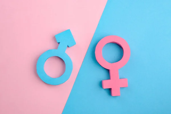 Чоловічі та жіночі гендерні ознаки — стокове фото