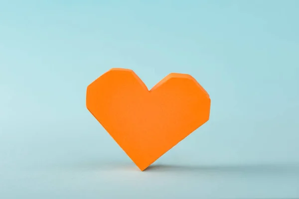 Corazón de papel naranja 3D —  Fotos de Stock