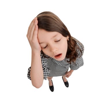 Küçük çocuk bir baş ağrısı ile