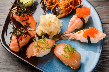 suşi üzerinde kapat