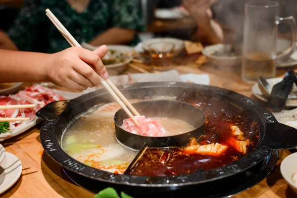 뜨거운 남 비에 가까운 보기 — 스톡 사진