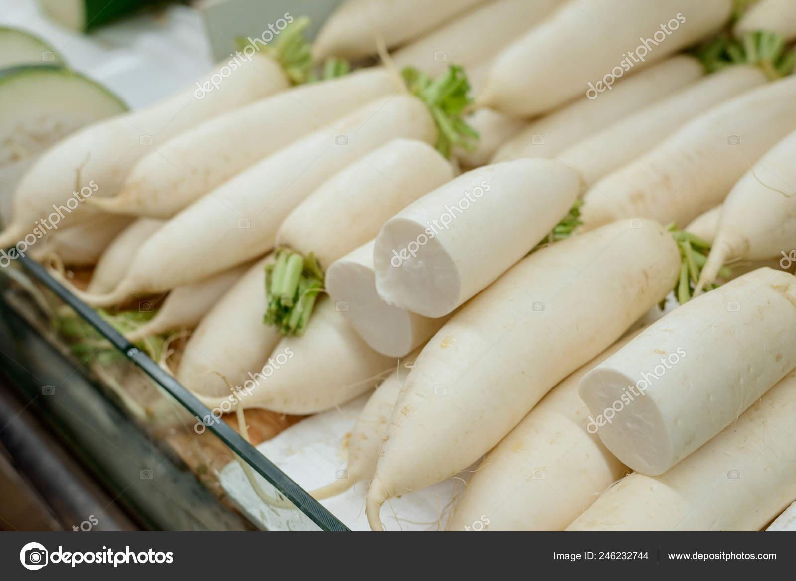 Chinese turnips or Daikon radish — Stock Photo © YGphoto 246232744