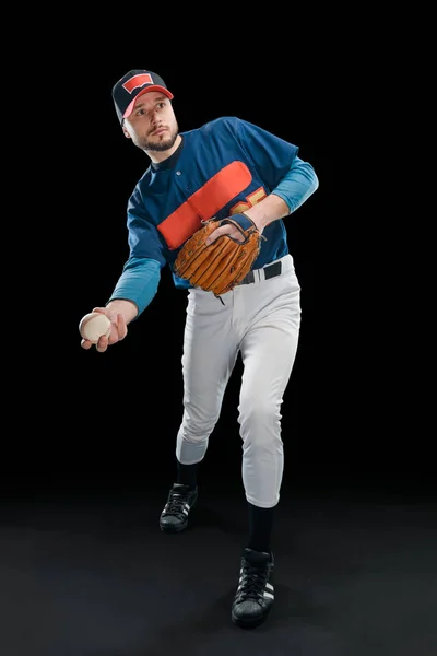 Pitcher warms up during practice — Stock Photo, Image