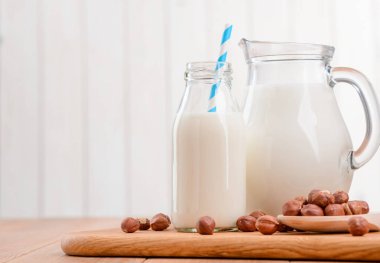 Ev yapımı fındık süt