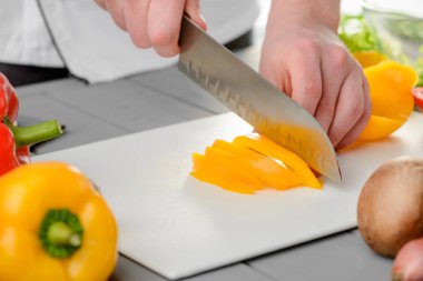 Adam bir biber Dilimleme