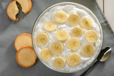 Muz ile çırpılmış ağır krem