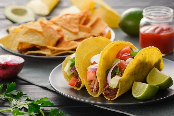 Increíbles tacos de concha dura — Foto de Stock