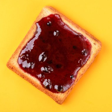 Böğürtlenli reçel ile tost