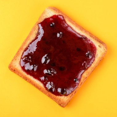 Böğürtlenli reçel ile tost