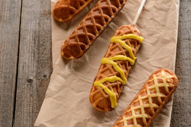 Waffle mısır köpekleri