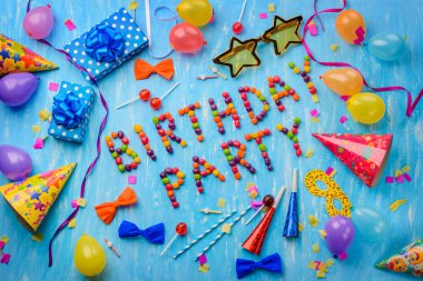 Maskeli maske, balonlar, olağanüstü parti