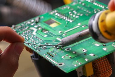 Elektronik cihazların, kalay lehimleme parçalarının onarımı