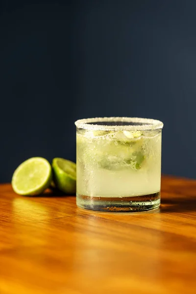 Caipiroska Cocktail Cocktail Wooden Bar Vodka Lemon Sugar Ice — Stock Photo, Image