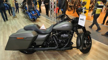 Istanbul, Türkiye - 25 Şubat 2018: Harley-Davidson Motosiklet Motobike Istanbul Istanbul Sergi Sarayı'ekranda