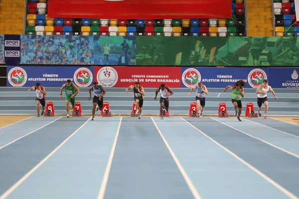Istanbul Turquía Febrero 2018 Atletas Corriendo Metros Durante Copa Estambul —  Fotos de Stock
