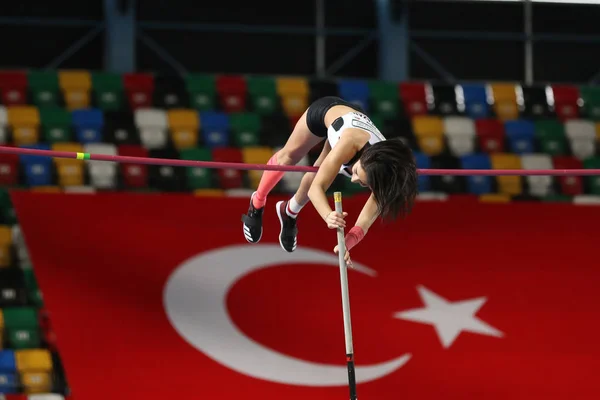 イスタンブール カップ屋内陸上競技中にイスタンブール トルコ 2018 未定義選手棒高跳び — ストック写真