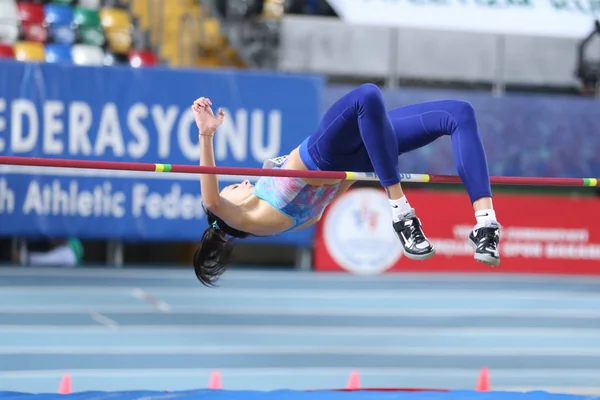 イスタンブール トルコ 2018 未定義選手イスタンブール カップ屋内陸上競技中にジャンプ — ストック写真