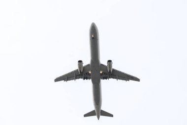 Istanbul, Türkiye - 04 Şubat 2018: Türk Hava Yolları'nın Airbus A321-Istanbul Atatürk Havaalanına iniş 231 (Cn 5490). Senin 328 filo büyüklüğü ve 302 hedefleri Türkiye'nin bayrak taşıyıcı