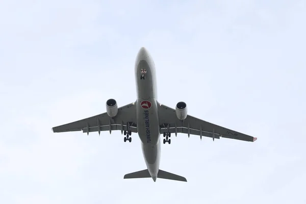이스탄불 2018 항공에 A330 223 961 이스탄불 아타튀르크 공항에 328 — 스톡 사진