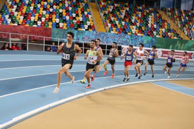 Istanbul, Türkiye - 04 Şubat 2018: Turkcell Türk Atletizm Şampiyonası sırasında çalışan sporcular