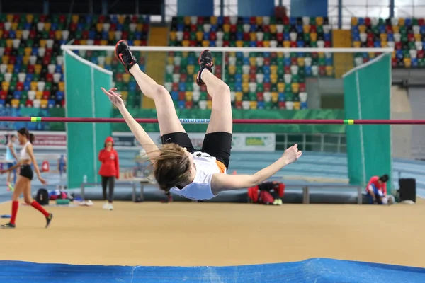 Istanbul Turquía Febrero 2018 Atleta Indefinido Saltando Alto Durante Campeonato —  Fotos de Stock