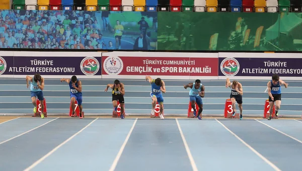 Istanbul Turquía Febrero 2018 Atletas Corriendo Metros Durante Campeonato Turco —  Fotos de Stock