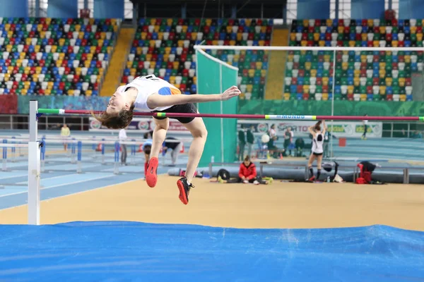 イスタンブール トルコ 2018 未定義選手トゥルクセル トルコ屋内陸上競技選手権大会中にジャンプ — ストック写真