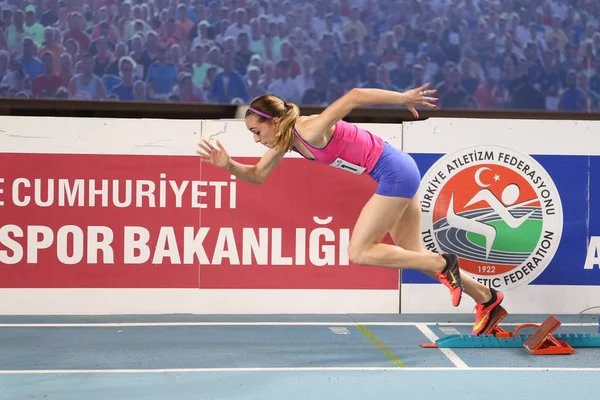 土耳其伊斯坦布尔 2018年2月03日 Turkcell 土耳其室内田径锦标赛中未定义的运动员赛跑 — 图库照片
