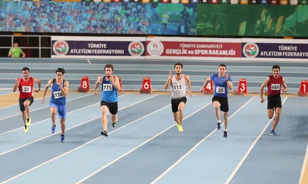 Istanbul Turquia Fevereiro 2018 Atletas Que Correm Metros Durante Campeonato — Fotografia de Stock