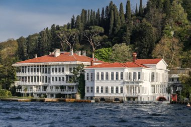 İstanbul 'un İstanbul İlçesinin Boğaz Tarafındaki Binalar