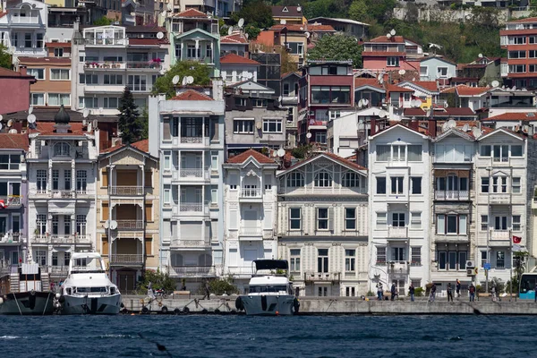 Edificios Bósforo Lado Del Estrecho Estambul Turquía —  Fotos de Stock