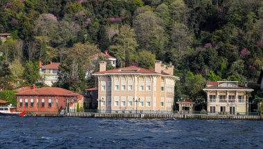 İstanbul 'un İstanbul İlçesinin Boğaz Tarafındaki Binalar