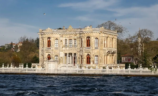 Stanbul Beykoz Kentindeki Kucuksu Sarayı Türkiye — Stok fotoğraf