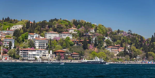 Edificios Bósforo Lado Del Estrecho Estambul Turquía —  Fotos de Stock