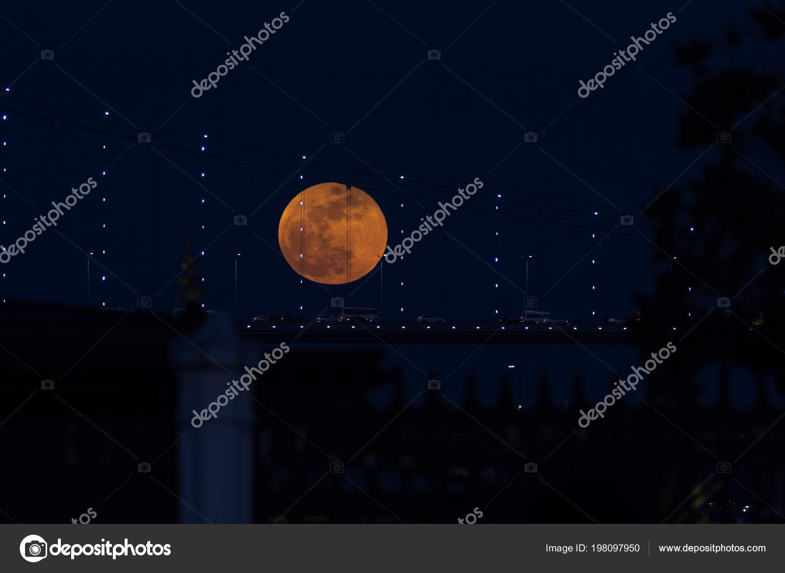 Super Blue Blood Moon Bosphorus Bridge Istanbul City Turkey ??? Stock
