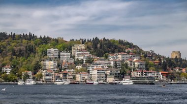 İstanbul 'un İstanbul İlçesinin Boğaz Tarafındaki Binalar