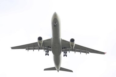 Istanbul, Türkiye - 04 Mart 2018: Türk Hava Yolları'nın Airbus A330-343 Istanbul Ataturk Havaalanı'na iniş (Cn 1228) x. Senin 328 filo büyüklüğü ve 302 hedefleri Türkiye'nin bayrak taşıyıcı